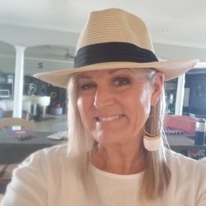 Meet your Posher, Tara